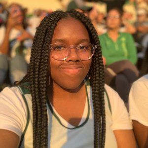 Meet your Posher, Vanessa